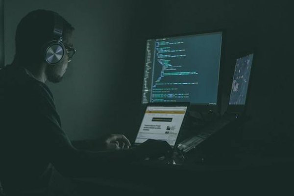 Les défis actuels de la cybersécurité pour les entreprises informatiques
